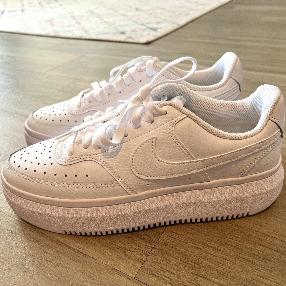 Nike Courtvision Altas Women